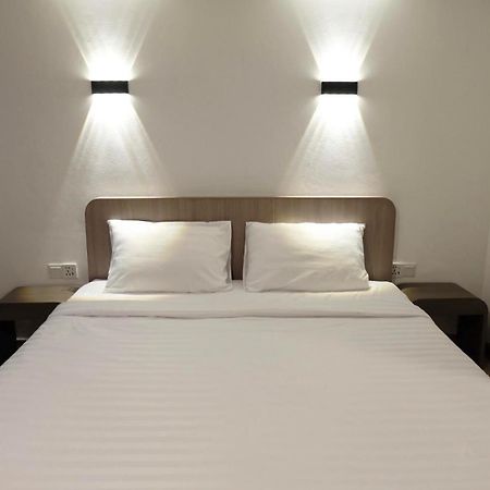 U-Thong Hotel Phitsanulok Exteriör bild